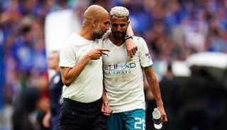 بيب جوارديولا ورياض محرز في مانشستر سيتي