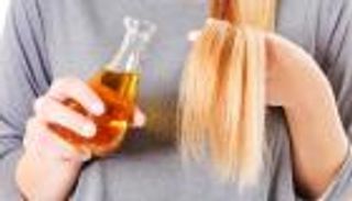 زيت الأركان للشعر.. الفوائد وطريقة الاستخدام