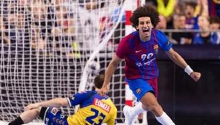 علي زين لاعب برشلونة