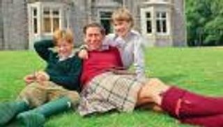 بصور "الأوقات السعيدة" منها واحدة بالأردن.. العائلة المالكة في بريطانيا تحتفل بعيد الأب