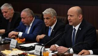 بينيت ولابيد-أرشيفية