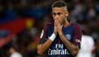 هبوط اضطراري.. طائرة نيمار تثير الذعر في البرازيل