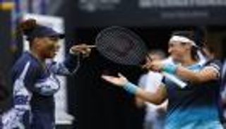 عودة مظفرة.. أنس جابر تهدي سيرينا ويليامز فوزا مثيرا