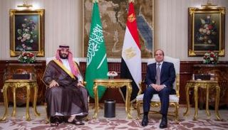 جانب من لقاء الرئيس المصري وولي العهد السعودي بالقاهرة 