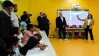 خطأ في "تاريخ العبودية".. نائبة بايدن تنضم لـ"نادي الهفوات"