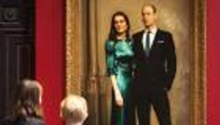 أول بورتريه للأمير وليام وزوجته.. الزمرد يخطف الأنظار