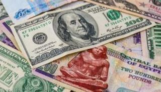 تعاملات الدولار الأمريكي في البنوك المصرية