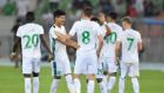 أحدثها الأهلي السعودي.. أندية عريقة طاردها شبح الهبوط في 2022