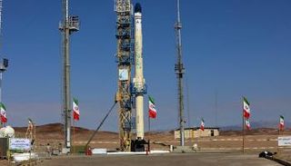 إيران تجري إطلاق تجريبي لصاروخ 