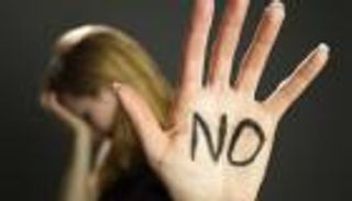 "حزيران أسود".. الدم يطغى على أخبار المرأة في يونيو: ذبح وقتل واغتصاب