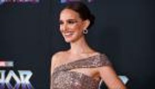 ناتالي بورتمان تكشف سر جسمها مفتول العضلات في "ثور"