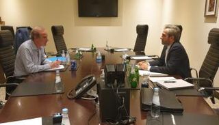 المحادثات غير المباشرة بين إيران وواشنطن لا تحقق تقدما