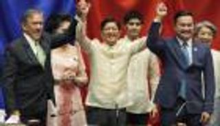 فرديناند ماركوس جونيور يؤدي اليمين الدستورية رئيسا للفلبين