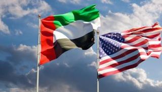 علما دولتي الإمارات والولايات المتحدة