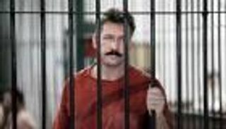 "ميركاتو الحرب".. هل ينقذ "تاجر الموت" الروسي معتقليْن أمريكييْن؟