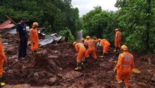 انهيار تربة في الهند  