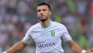 عمر السومة مهاجم الأهلي السعودي