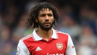 محمد النني لاعب وسط أرسنال