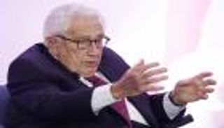 كيسنجر يضع 3 سيناريوهات لنتائج "حرب أوكرانيا"