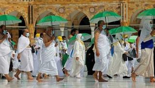 الحجاج في المسجد الحرام 