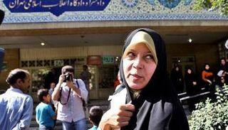 فائزة رفسنجاني ابنة الرئيس الإيراني الأسبق علي أكبر هاشمي
