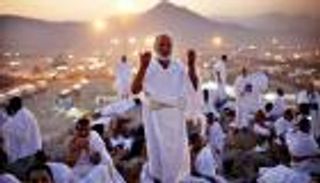 كلاهما مذكور في القرآن.. متى يكون الزواج مقدما على الحج؟