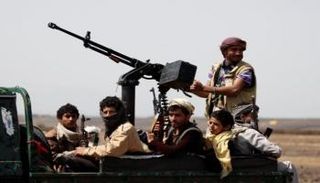 عناصر من مليشيات الحوثي الإرهابية- أرشيفية