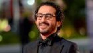 أحمد حلمي يخوض معركة باتمان في حلوان: "عاملين قلق ليه؟"