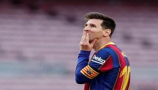 ليونيل ميسي نجم برشلونة السابق