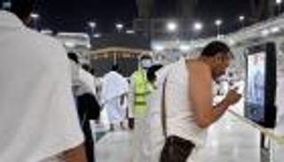 "الحج يبدأ منك".. حملة سعودية بـ7 لغات لتوعية الحجاج