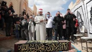 صلاة الجنازة على الفنان يوسف شعبان