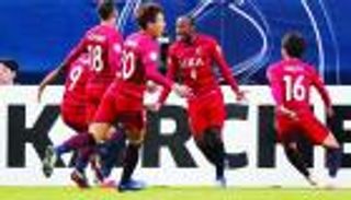 بعقل مدرب الأهلي السابق.. هدف ياباني يخطف الأضواء نحو بوشكاش (فيديو)