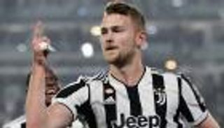 الميركاتو الصيفي.. شرط وحيد يفصل دي ليخت عن بايرن ميونخ