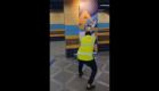 مصر تنهي أزمة "التصميمات المسروقة" بإزالتها من مترو الأنفاق