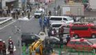 بالصور.. هوية مطلق النار على رئيس وزراء اليابان الأسبق ومشاهد اعتقاله