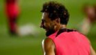 بعد غياب 43 يوما.. محمد صلاح يظهر لأول مرة في تدريبات ليفربول (صور)