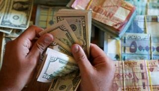 الليرة تتماسك مقابل الدولار