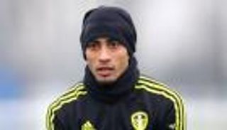 أحدث صفقات برشلونة.. "دوبلير" ينقذ رافينيا من وسائل الإعلام (صورة)