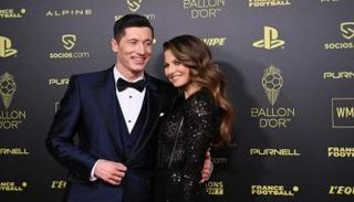 ليفاندوفسكي وزوجته