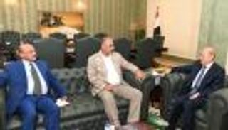 سوق الصرف في اليمن.. تحرك رئاسي وتوجيهات للبنك المركزي