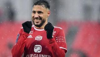 النجم يوسف بلايلي