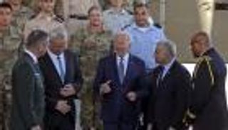 "رعب كورونا" يتحطم على يد نتنياهو.. بايدن "متحفظ" 