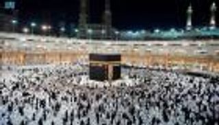 السعودية تعلن فتح التقديم لطلبات تأشيرات العُمرة