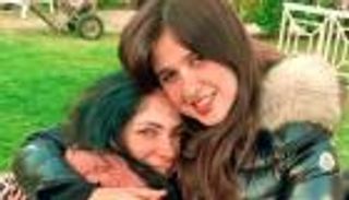 ياسمين عبدالعزيز ومنى زكي معا في عطلة صيفية