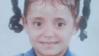 مأساة ريان تتكرر.. تشييع جثمان طفلة مصرية سقطت في بئر صرف صحي