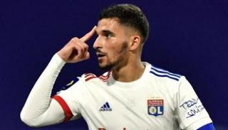 اللاعب حسام عوار