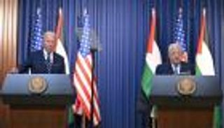 عباس لـ"بايدن": السلام يبدأ من فلسطين والقدس وأمد يدي لإسرائيل