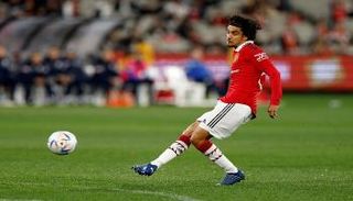 زيدان إقبال 