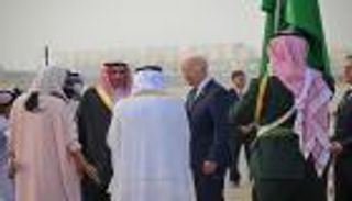 بايدن يتوجه إلى قصر السلام للقاء العاهل السعودي وولي العهد