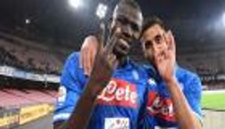 كيف تسبب فوزي غلام في رحيل كوليبالي عن نابولي؟ 